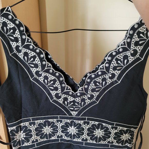 Dress - Picture 3 of 3